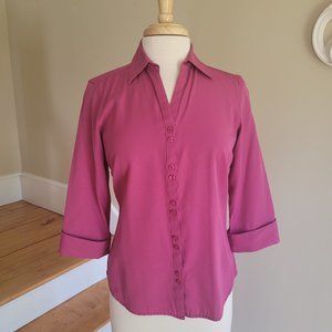 Dress Barn Magenta Button Down V Neck 3/4 Length Sleeve Shirt. Size Small